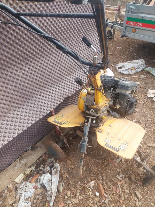 Motocultor para tierras