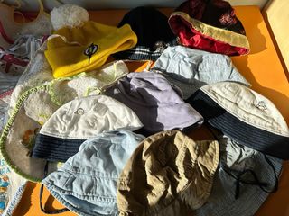 Set cappellini e bavaglini bimbo