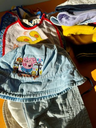 Set cappellini e bavaglini bimbo