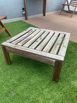 Mesa auxiliar exterior Ikea madera