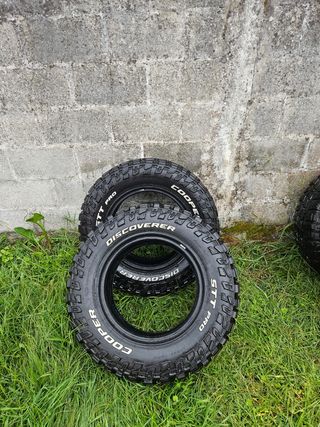 Neumáticos Cooper Discoverer STT Pro 265/70R17