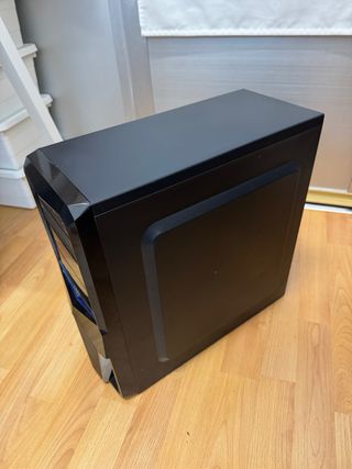 Caja de PC NOX con lector DVD