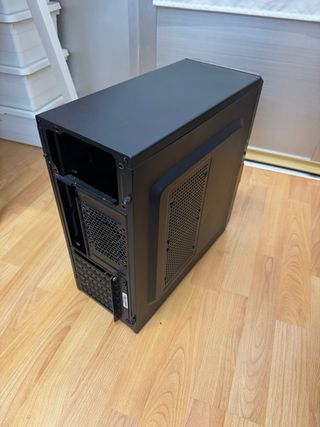 Caja de PC NOX con lector DVD