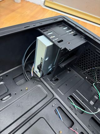 Caja de PC NOX con lector DVD