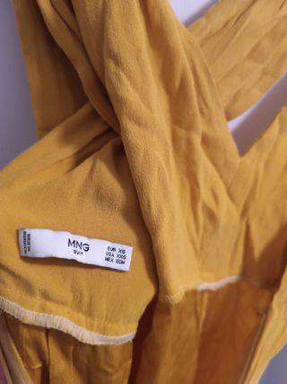 Mono Vestido, marca Mango color Mostaza