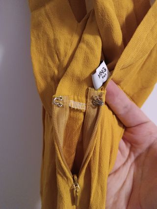 Mono Vestido, marca Mango color Mostaza
