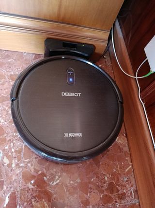 Aspiradora Robot DEEBOT