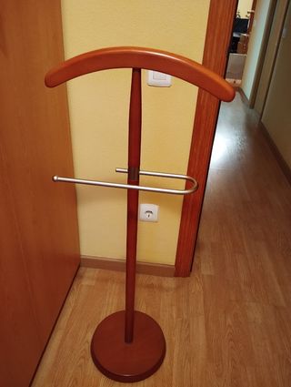 Galan de pie para ropa