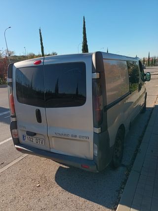 Opel Vivaro 2006