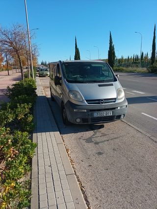 Opel Vivaro 2006