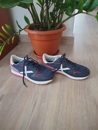 Zapatillas Munich Azul y Rojo