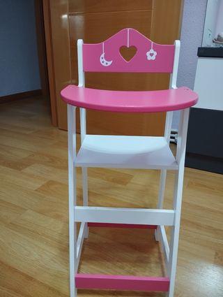 Cuna y trona de madera para muñecas