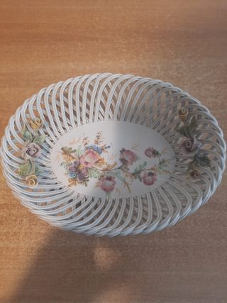 Centrotavola in ceramica con fiori