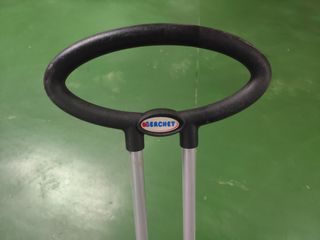 Triciclo infantil rojo y negro