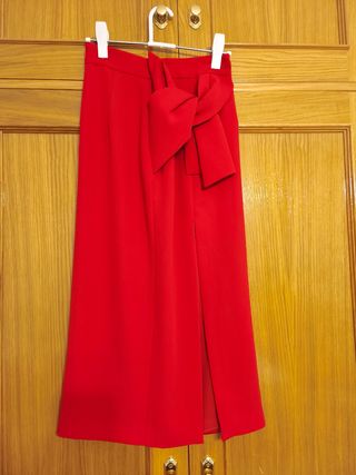 Falda midi Mango roja talla 36