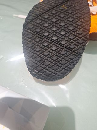 Zapatillas Adidas Naranja y Blanco
