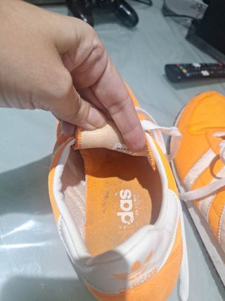 Zapatillas Adidas Naranja y Blanco