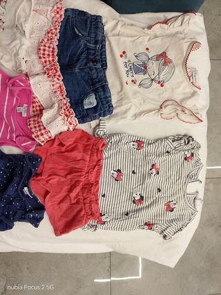 Lotto abbigliamento bimba 9-18 mesi
