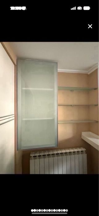 Mueble cocina y baldas cristal