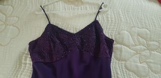Vestido de fiesta morado con pedrería