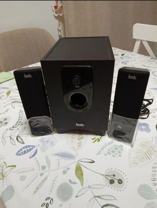 Altavoces Hércules XPS 2.135 con Subwoofer . 