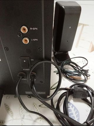 Altavoces Hércules XPS 2.135 con Subwoofer . 
