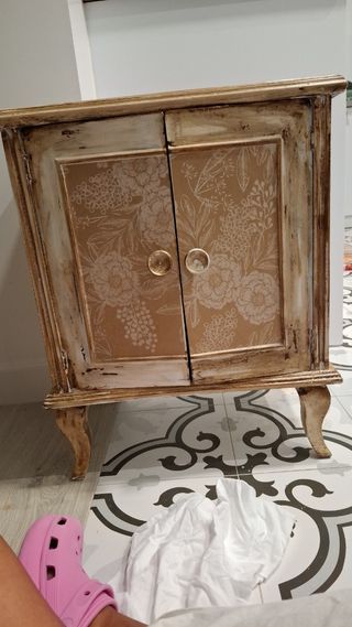 Mesita antigua restaurada