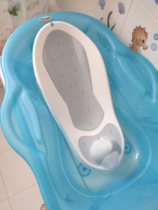 Bañera para bebé azul con soporte