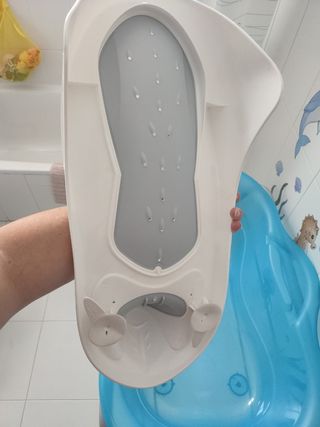 Bañera para bebé azul con soporte
