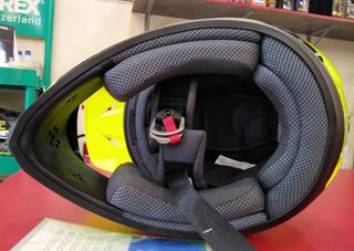 Casco de Moto Amarillo y Negro