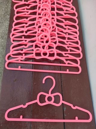 Perchas infantiles rosas (pack)