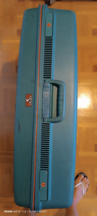 Maleta de viaje verde