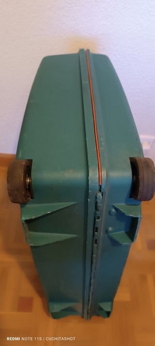 Maleta de viaje verde