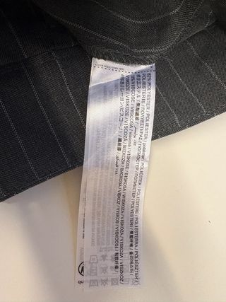 Falda pantalón gris con tablas S