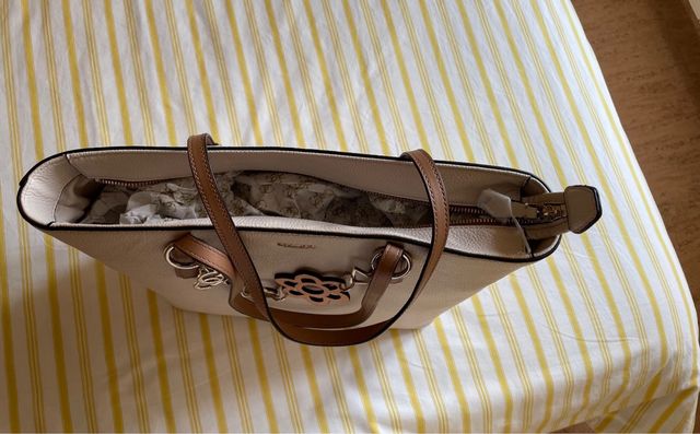 Bolso Guess Beige y Marrón Nuevo