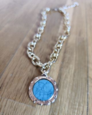 Cadena con sello turquesa