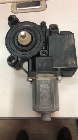 Motor elevalunas Seat Ibiza Bosch