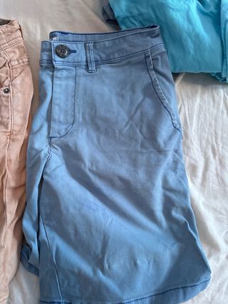 Pantalones cortos verdes y rosas