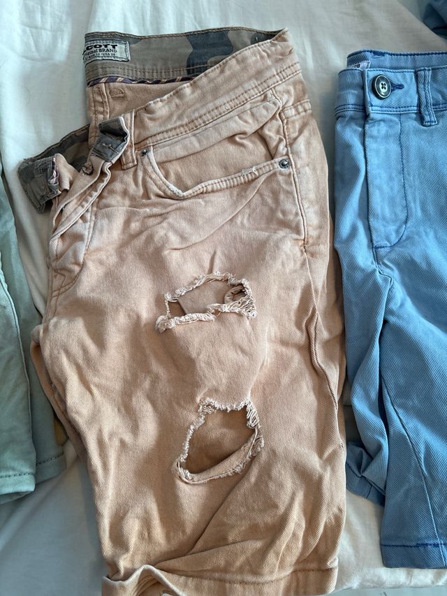 Pantalones cortos verdes y rosas