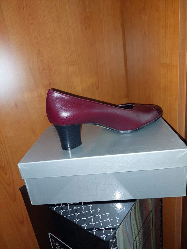 Scarpe donna pelle bordeaux tacco