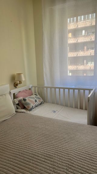 Cuna de madera blanca (colecho) colchón de regalo