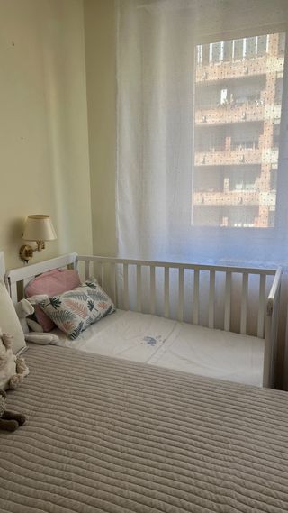 Cuna de madera blanca (colecho) colchón de regalo