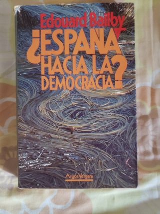 Los Españoles consiguen poner en pie la Democracia