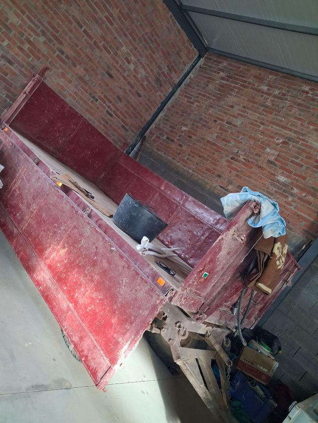 Remolque basculante 8000kg con ITV