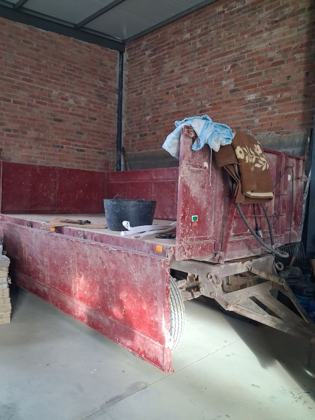 Remolque basculante 8000kg con ITV