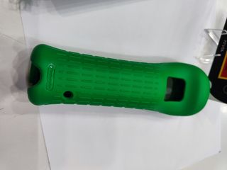 Mando Wii Edición Luigi + Funda Verde