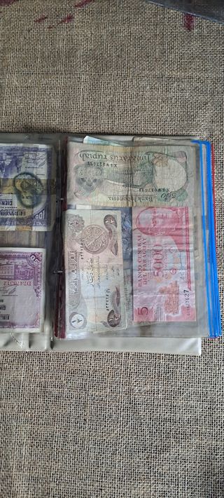 Álbum Billetes Mundo España, México, India, Irak