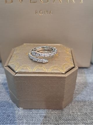 Anillo estilo Bulgari Serpenti