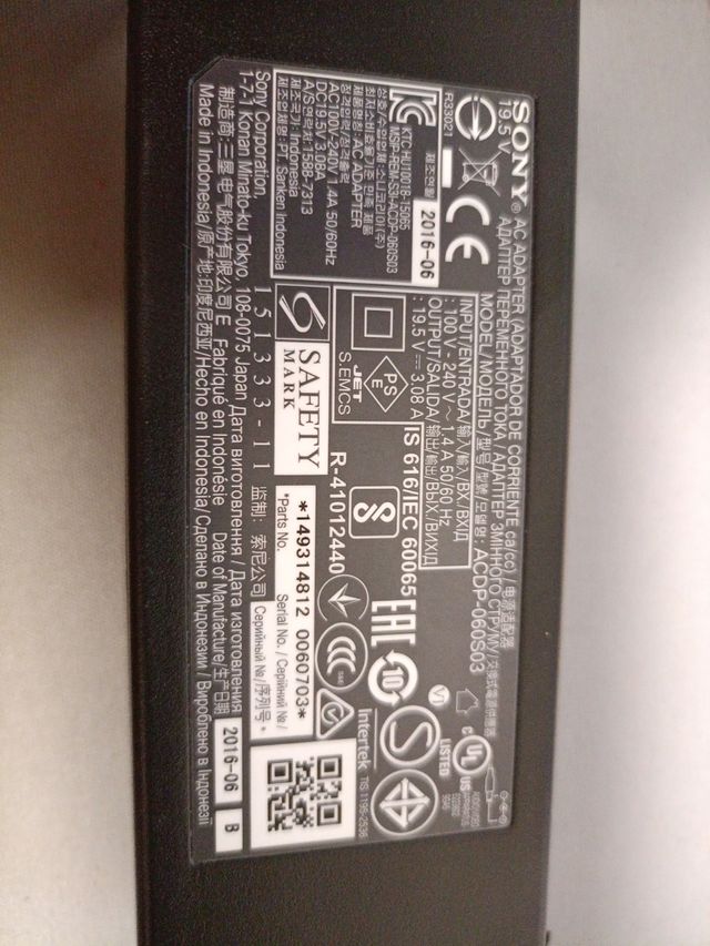 Cargador Sony Vaio ACDP-060S03
