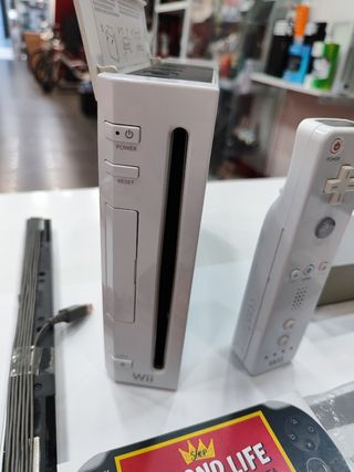 Nintendo Wii Retrocompatible Completa + Manuales 